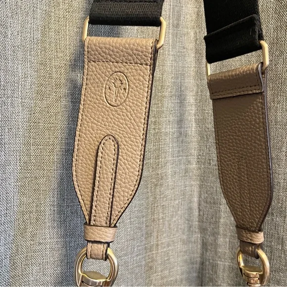 Angela Roi Dark Brown Crossbody Bag - Picture 11 of 12